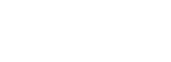 Женщина во дворе