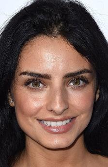 Aislinn Derbez