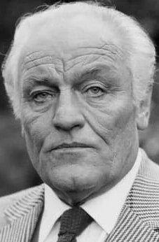 Charles Gray