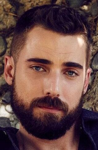 Dustin Milligan