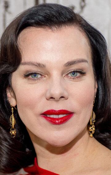 Debi Mazar