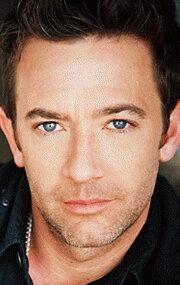 David Faustino