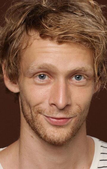 Johnny Lewis