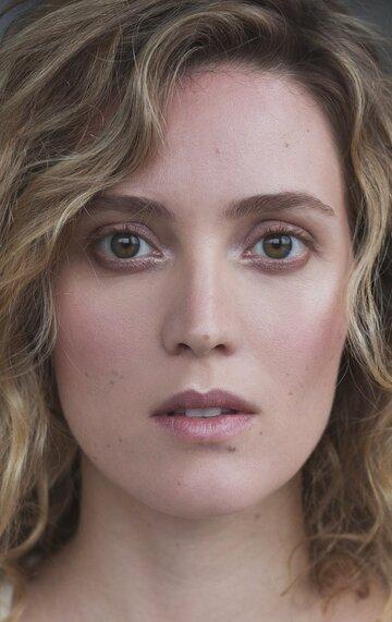 Evelyne Brochu