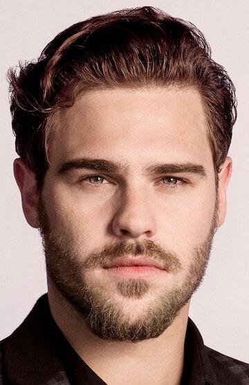 Grey Damon