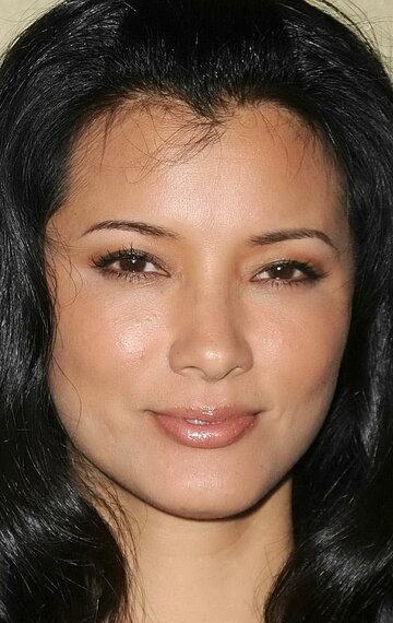 Kelly Hu