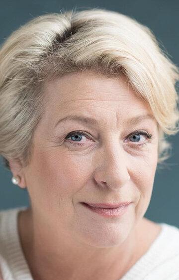 Caroline Quentin