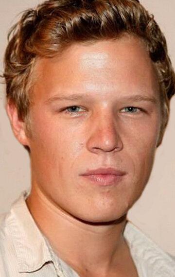 Christopher Egan