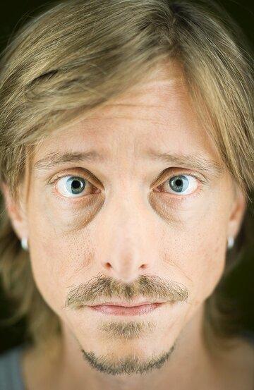 Mackenzie Crook