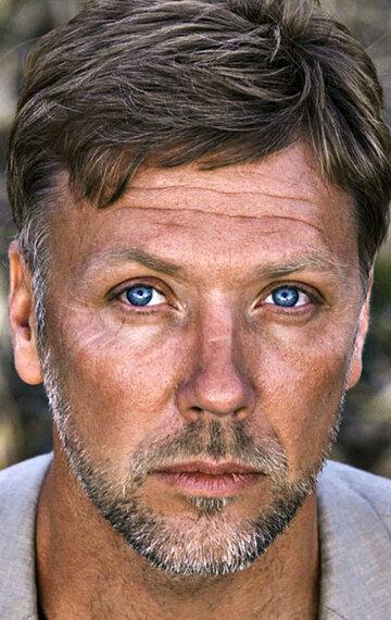 Mikael Persbrandt