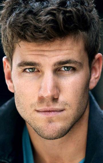 Austin Stowell