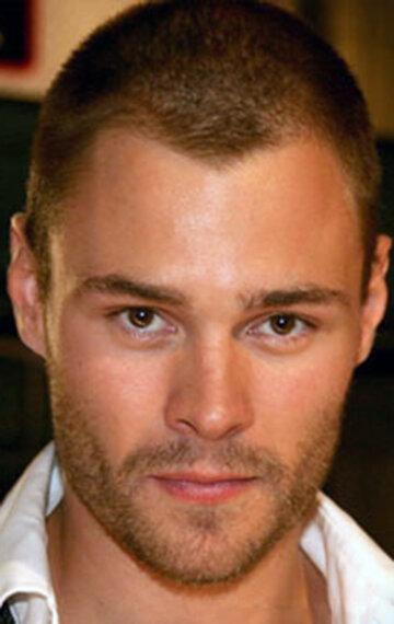 Patrick Flueger