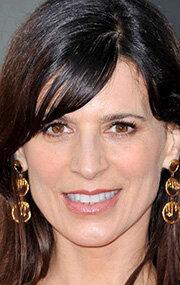 Perrey Reeves