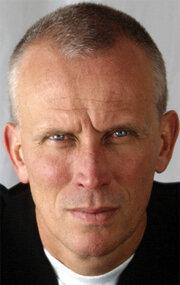 Peter Weller