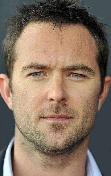 Sullivan Stapleton