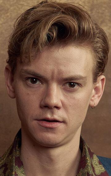 Thomas Sangster (в титрах: Thomas Sangster)